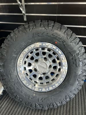  Close-up of ROH Assault alloy wheel fitted with Maxxis Razr AT tyre.