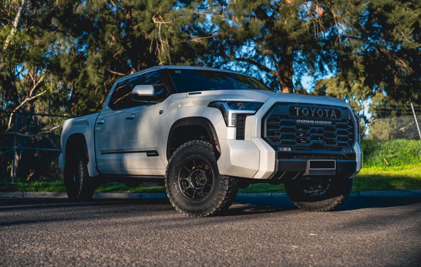  Toyota Tundra fitted with Rays Volk Racing ZE40X and Nitto Ridge Grappler tyres