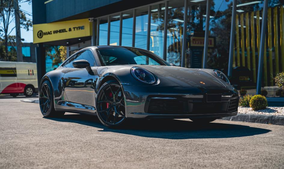  Porsche 911 992 fitted with Vossen HF5 and Pirelli P-Zero NA1 tyres