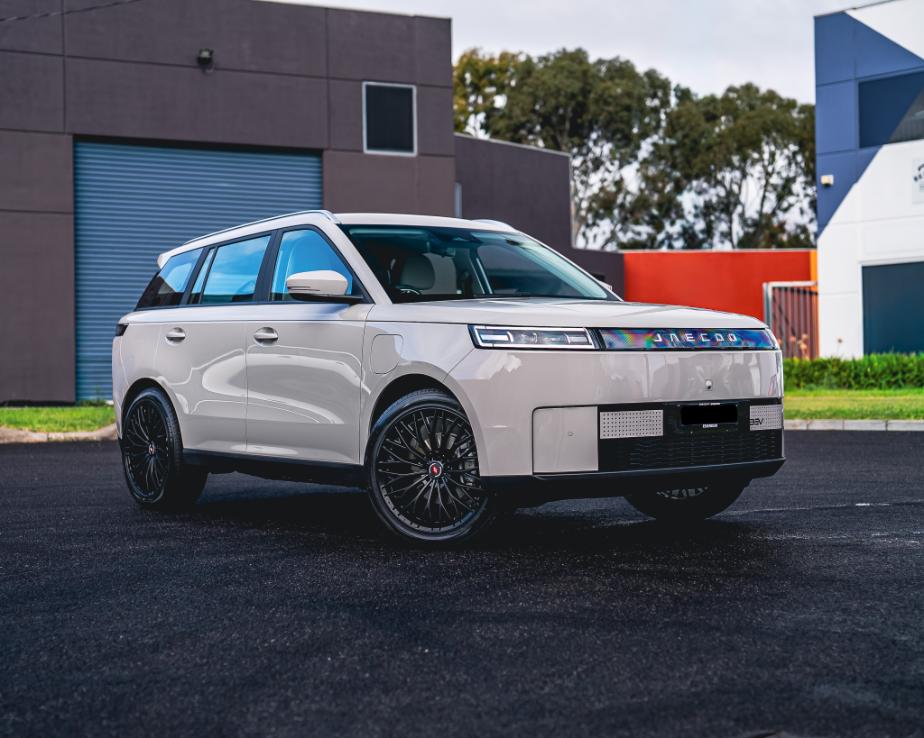  Jaecoo J5 fitted with 20” Inforged IFG62 with Toyo Proxes CR1 tyres